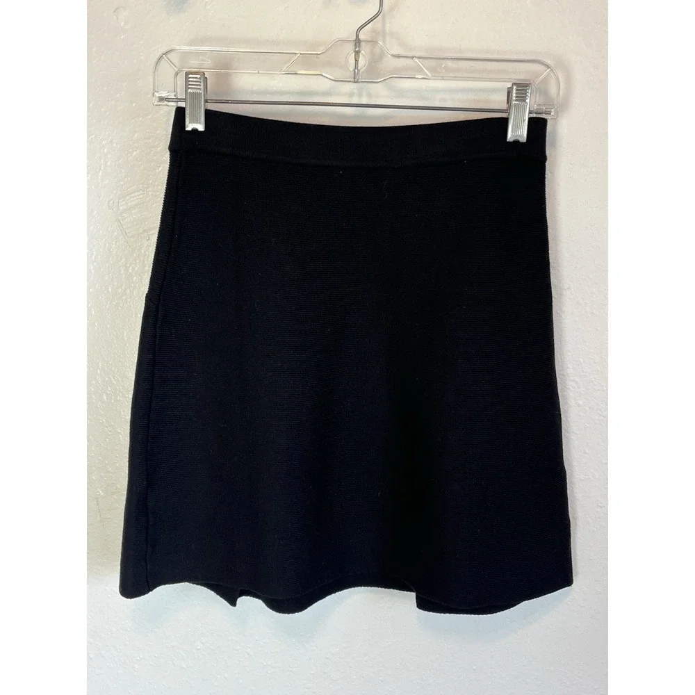 Lili Sidonio Mini Skirt Black Size Xs/s‎ Gold Button Front Ribbed Material